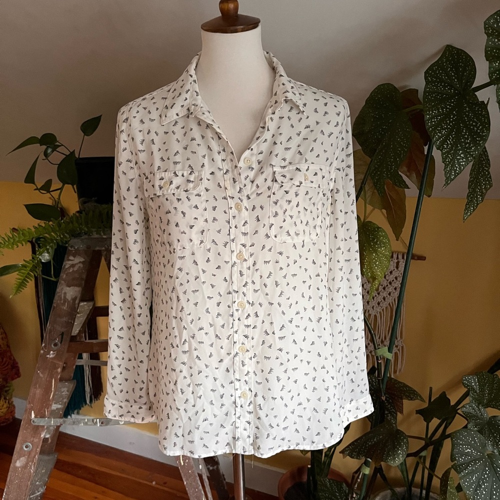 Loft Button Down Blouse Medium Petite Collar Eyel… - image 3